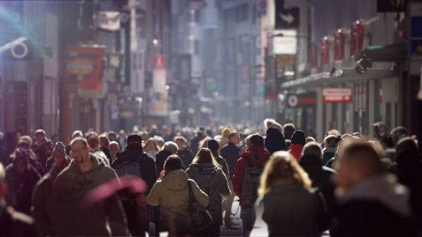 How To Describe A Crowded Place In Writing (10 Important Tips)